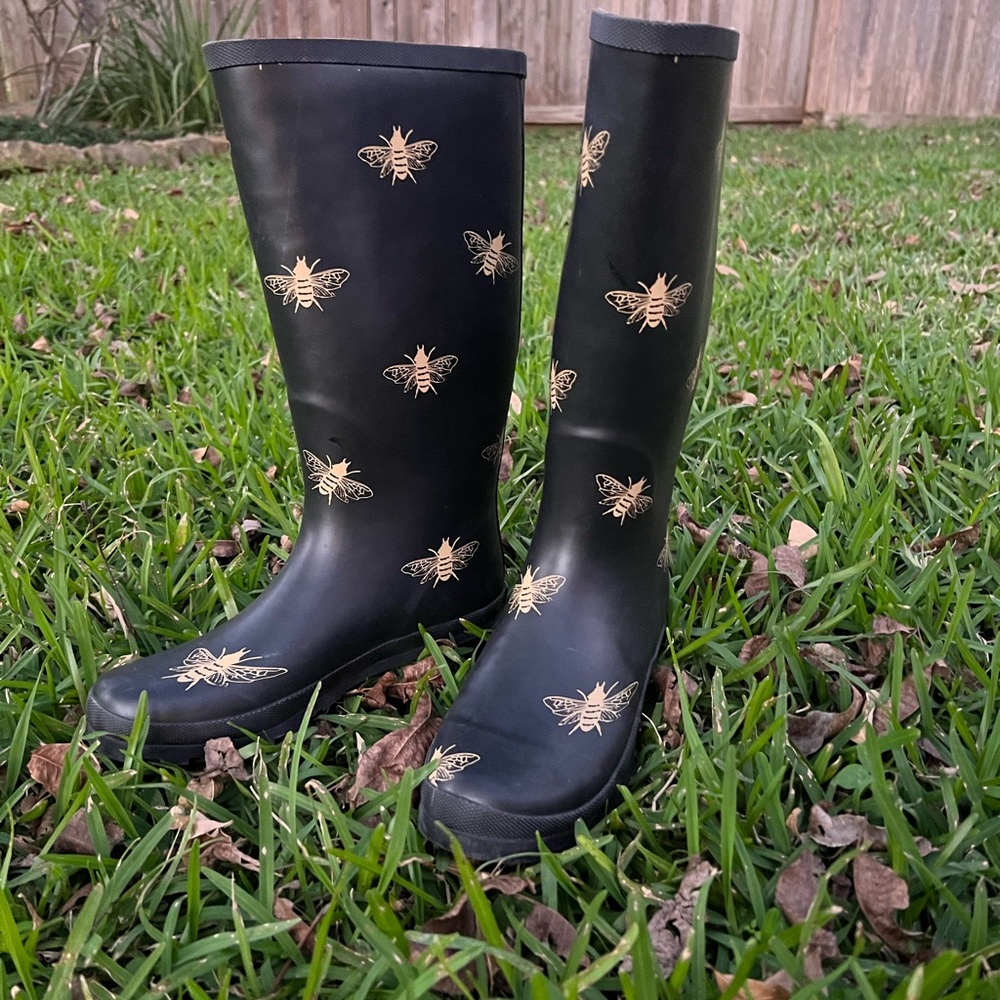 Serra Matte Black Bumble Bee Rain Boots Size 8